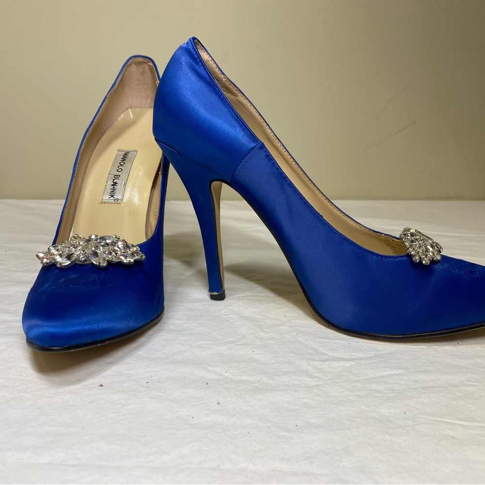Manolo Blahnik Royal Blue Satin Pumps EU 39 - Picture 1 of 15